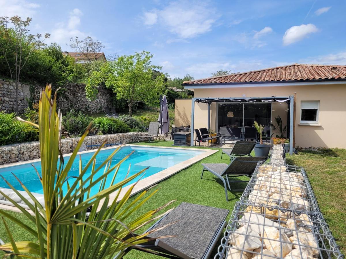 אובנה La Villa Des Papillons De Dugradus מראה חיצוני תמונה