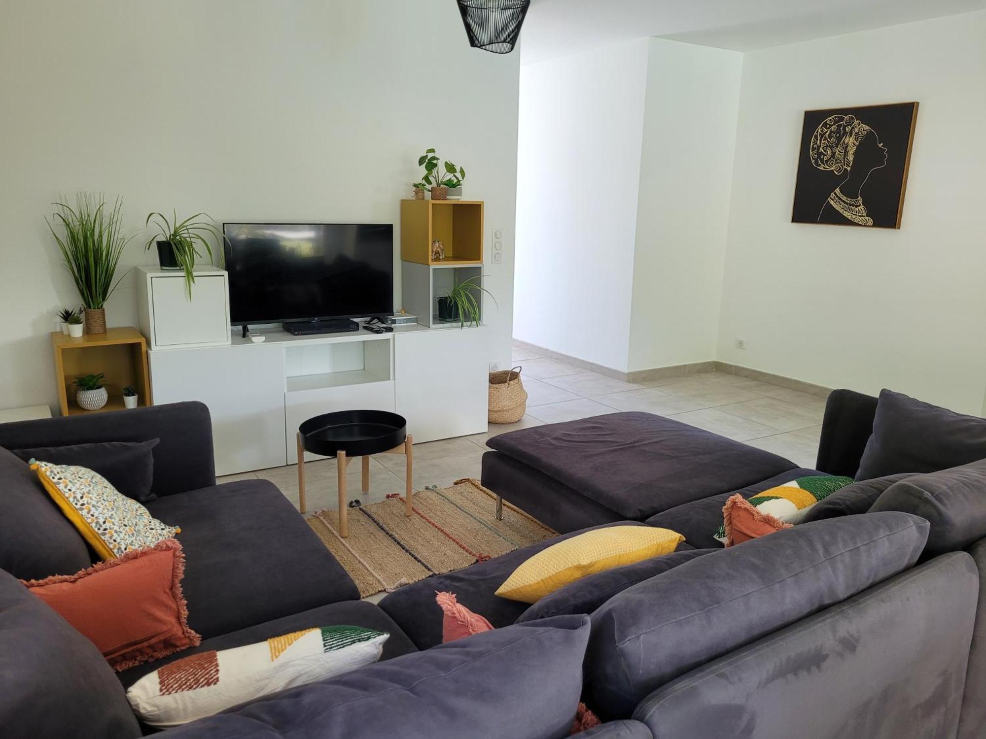 אובנה La Villa Des Papillons De Dugradus מראה חיצוני תמונה