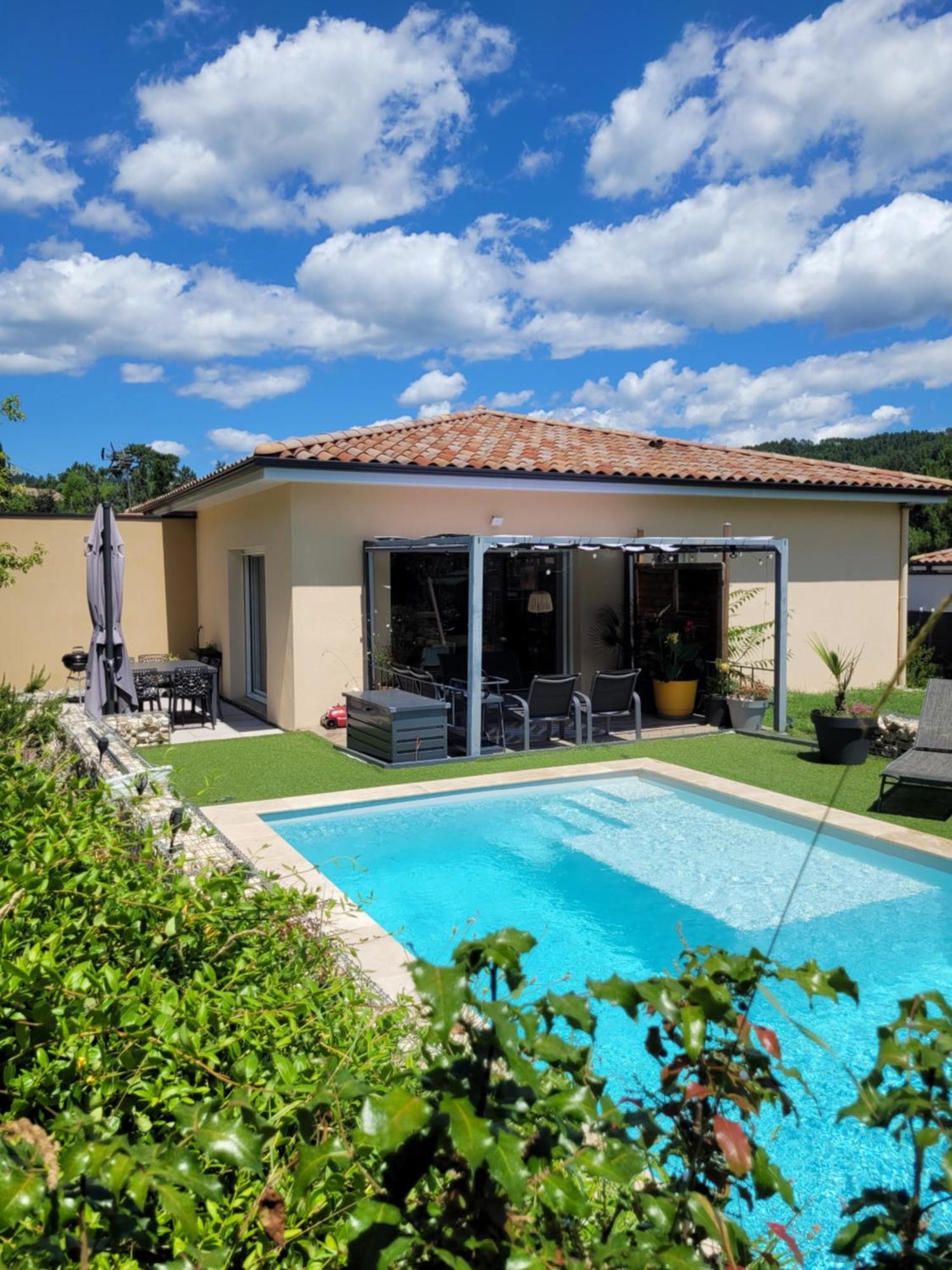 אובנה La Villa Des Papillons De Dugradus מראה חיצוני תמונה