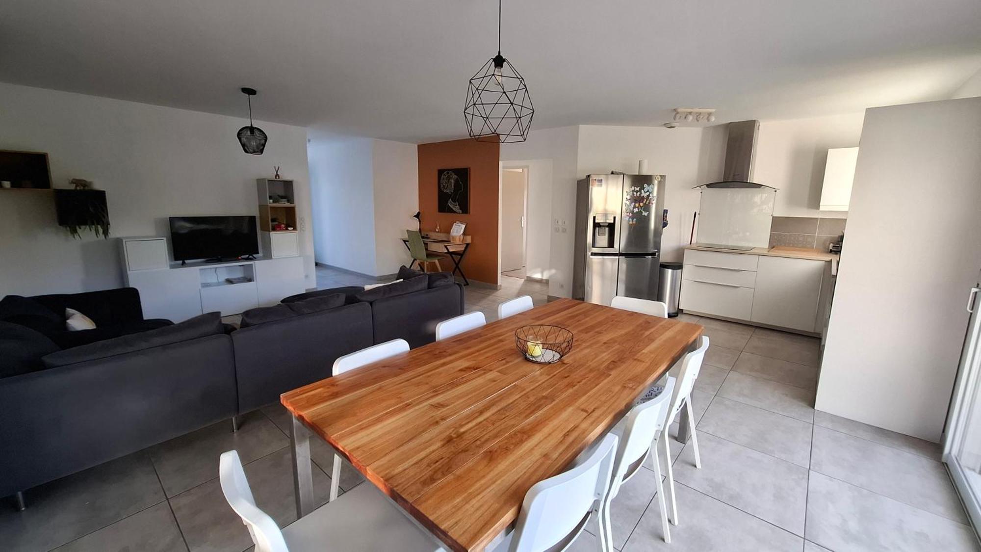 אובנה La Villa Des Papillons De Dugradus מראה חיצוני תמונה